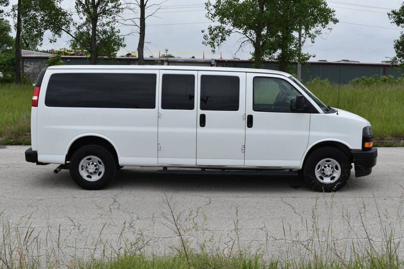 2022 Chevrolet Express LS 3500