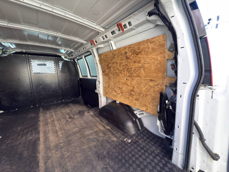 2021 GMC Savana 2500