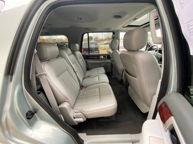 2005 Lincoln Navigator Luxury