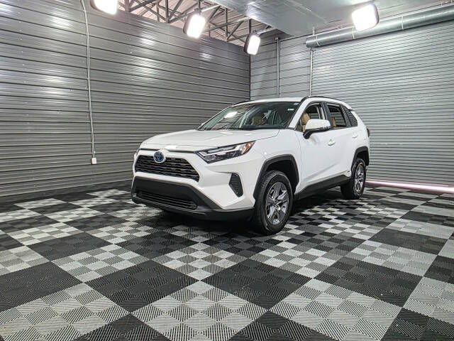 2022 Toyota RAV4 Hybrid XLE