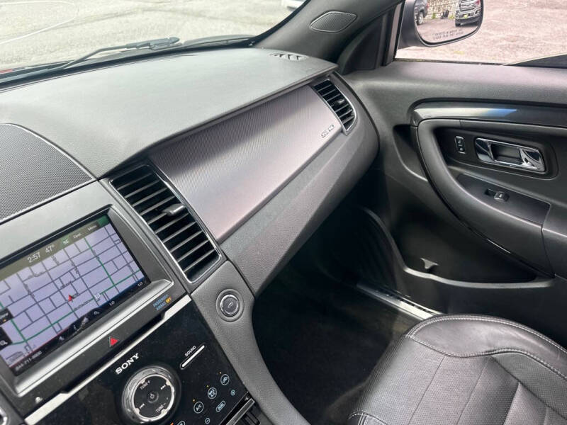 2013 Ford Taurus SHO