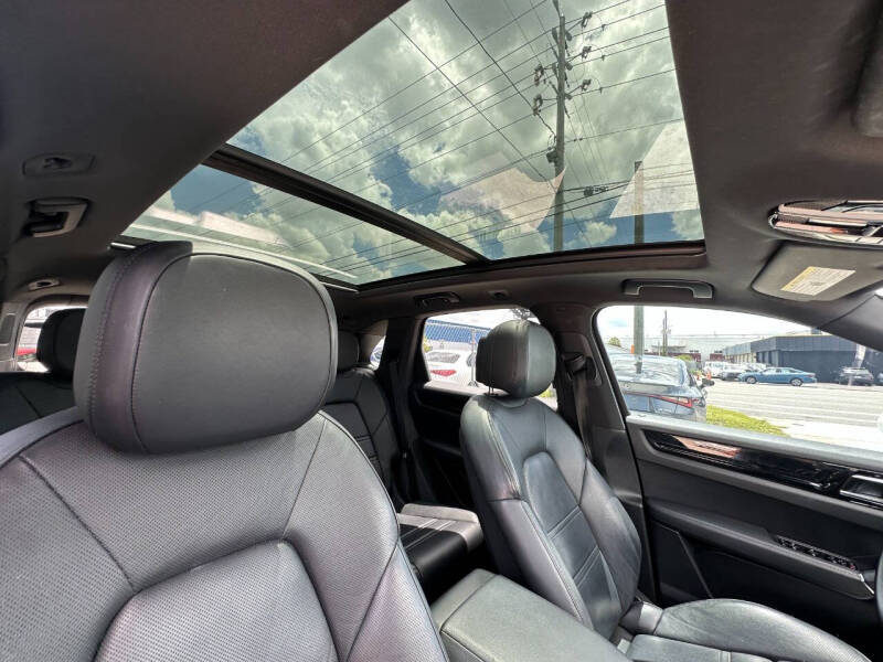 2019 Porsche Cayenne S