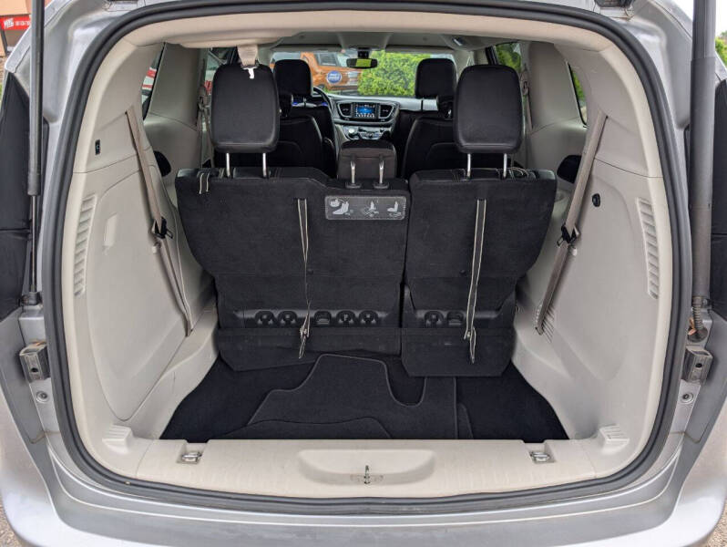 2020 Chrysler Pacifica Touring L