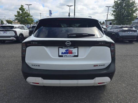 2025 Nissan Kicks SR