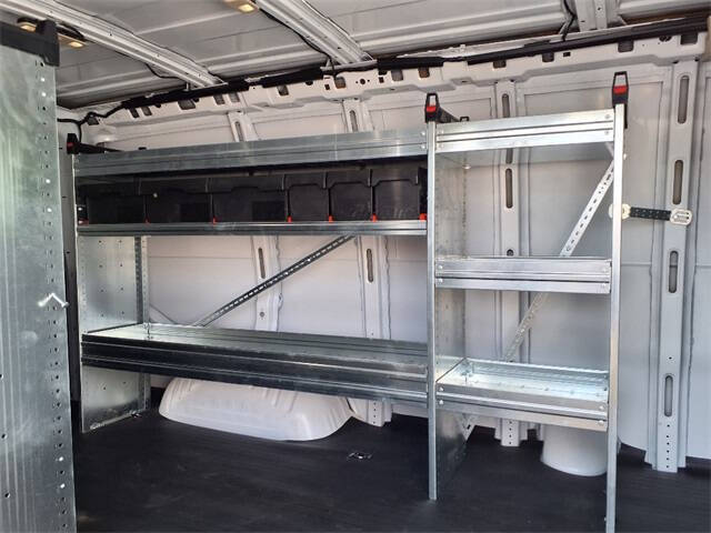 2025 Chevrolet Express 2500