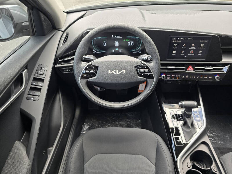 2025 Kia Niro LX