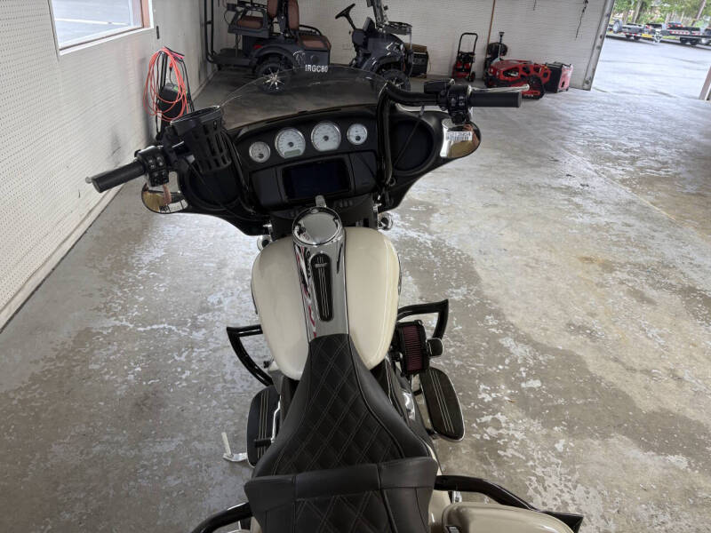 2022 Harley-Davidson Street Glide