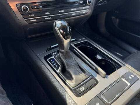 2015 Hyundai Genesis