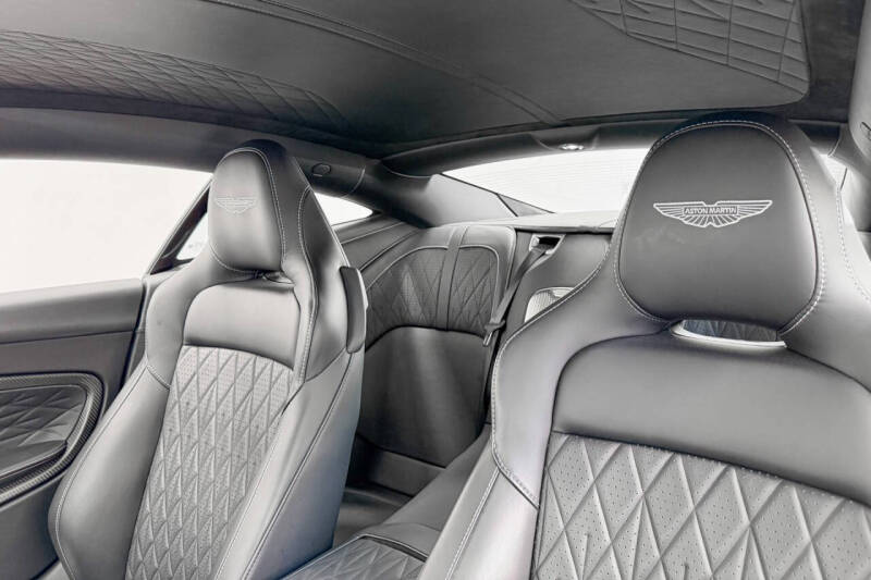 2024 Aston Martin DB12 V8