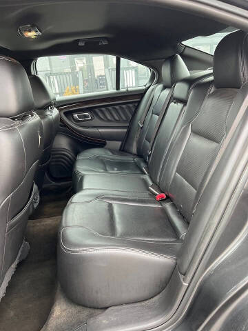 2017 Ford Taurus Limited