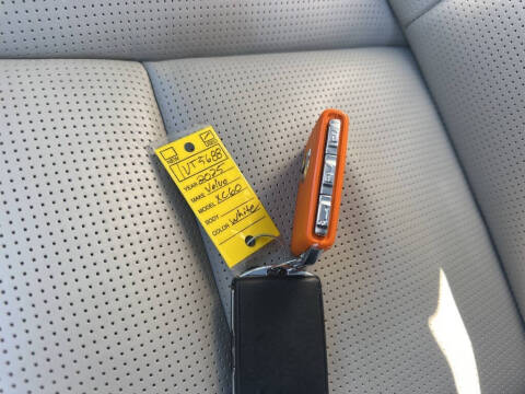 2025 Volvo XC60 B5 Ultra Dark Theme