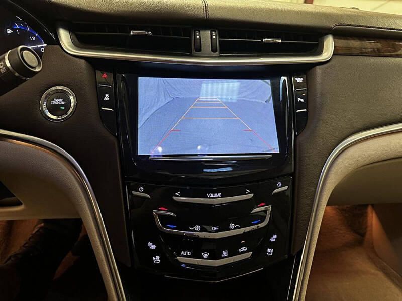 2013 Cadillac XTS Luxury Collection