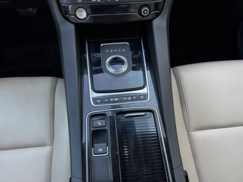 2020 Jaguar F-PACE 25t Premium