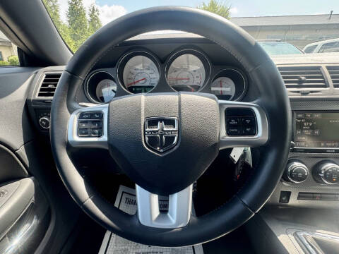 2013 Dodge Challenger R/T Plus