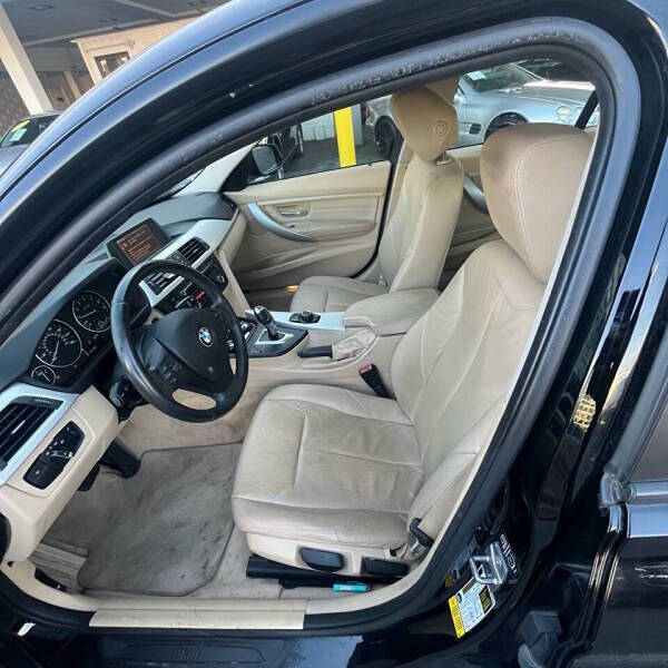 2013 BMW 3 Series 320i