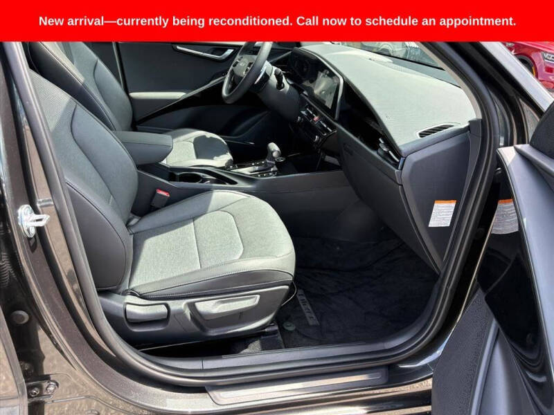 2025 Kia Niro SX