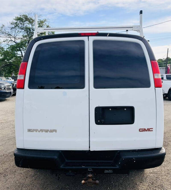2018 GMC Savana 2500