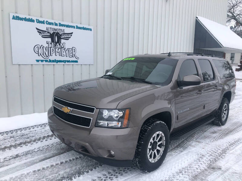 2013 Chevrolet Suburban LT's photo
