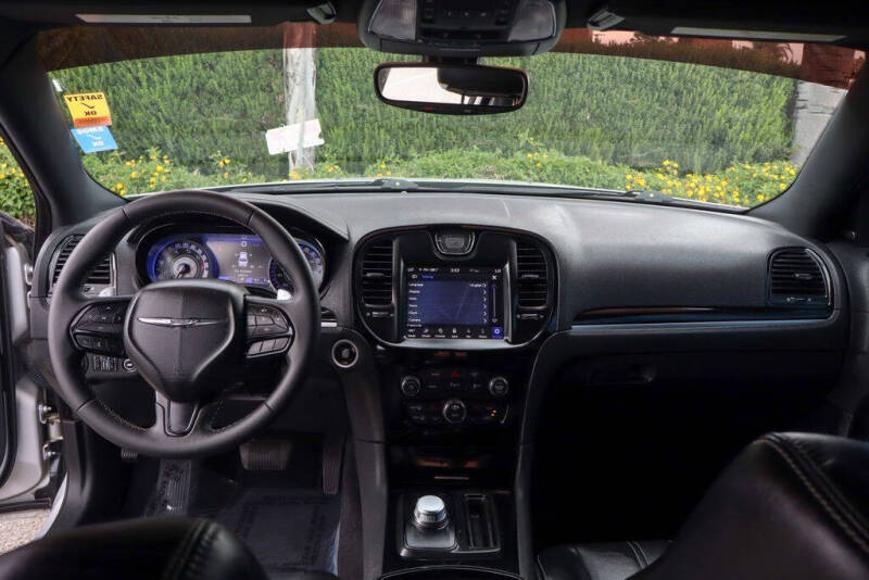 2023 Chrysler 300 S V6