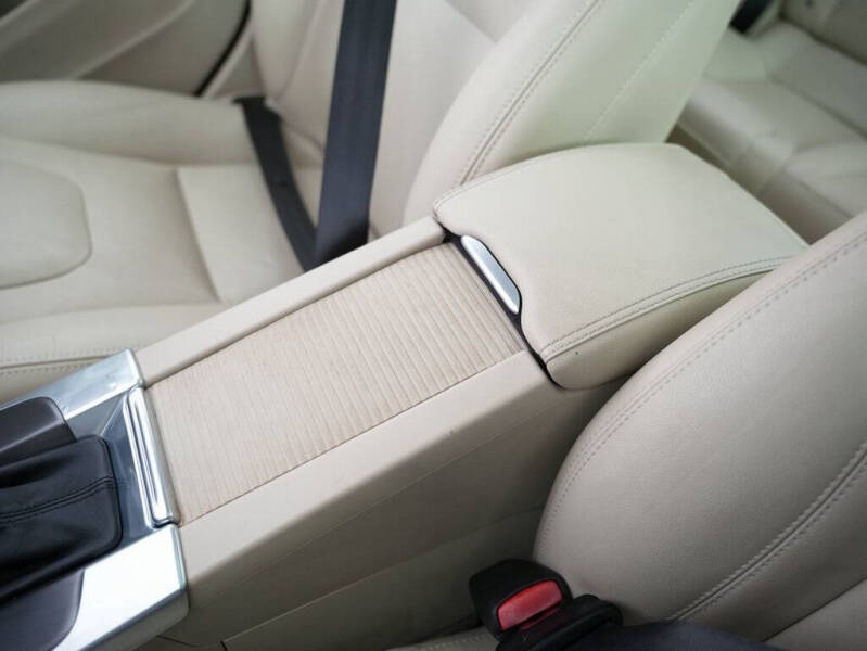 2015 Volvo S60 T5 Drive-E Platinum