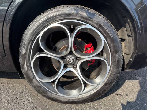 2022 Alfa Romeo Stelvio Veloce