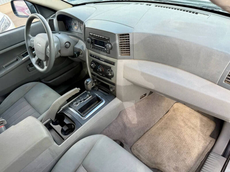 2006 Jeep Grand Cherokee Laredo