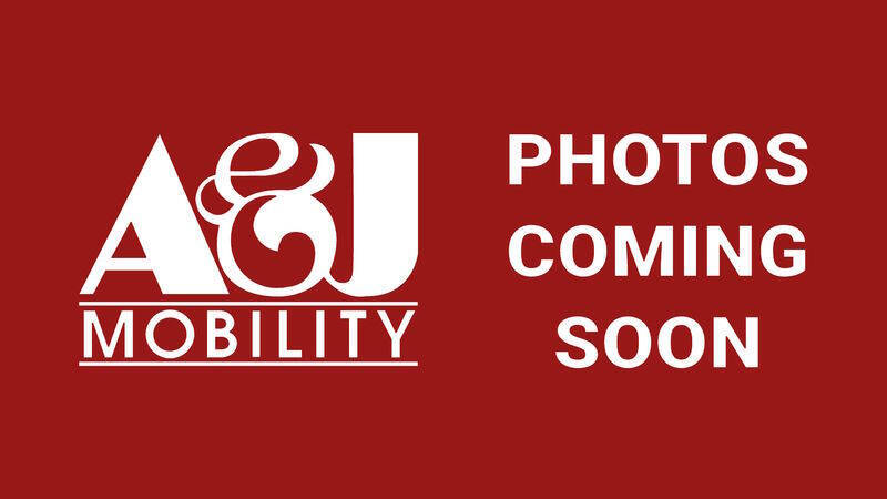 2025 Chrysler Pacifica Select's photo