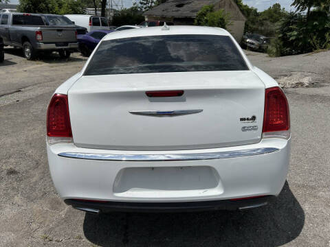 2018 Chrysler 300 Touring