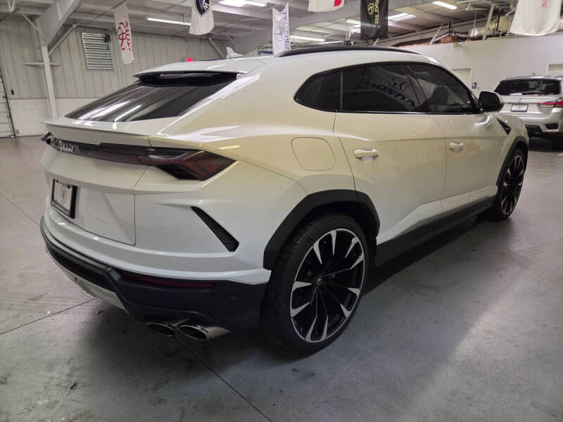 2020 Lamborghini Urus