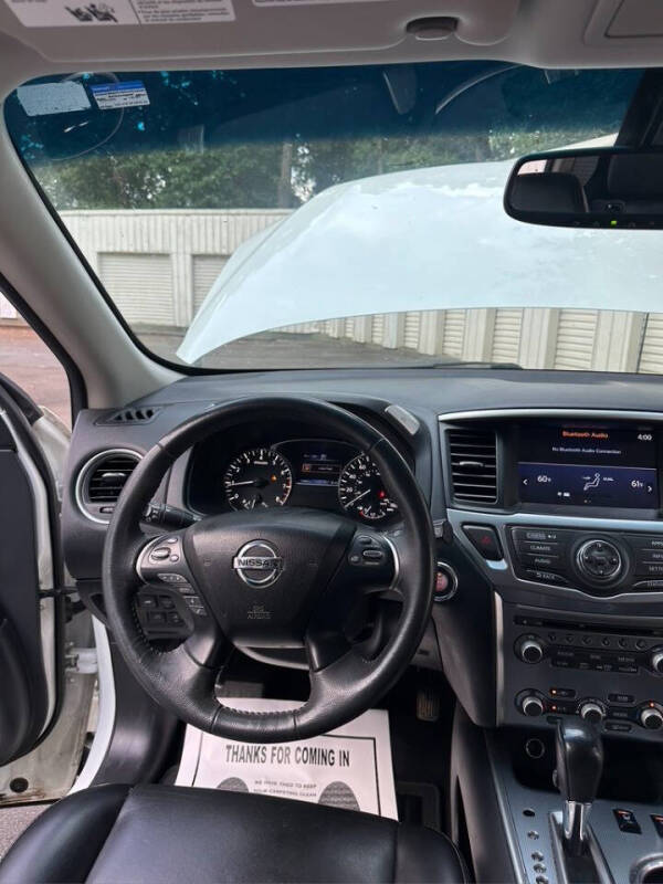 2017 Nissan Pathfinder Platinum