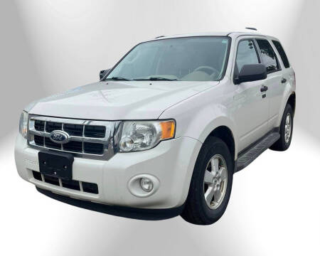 2012 Ford Escape for sale at R&R Car Company in Mount Clemens MI