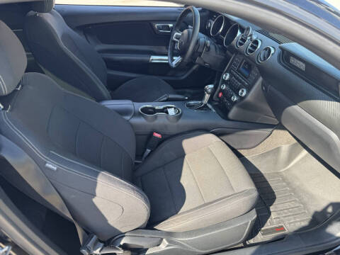 2015 Ford Mustang V6