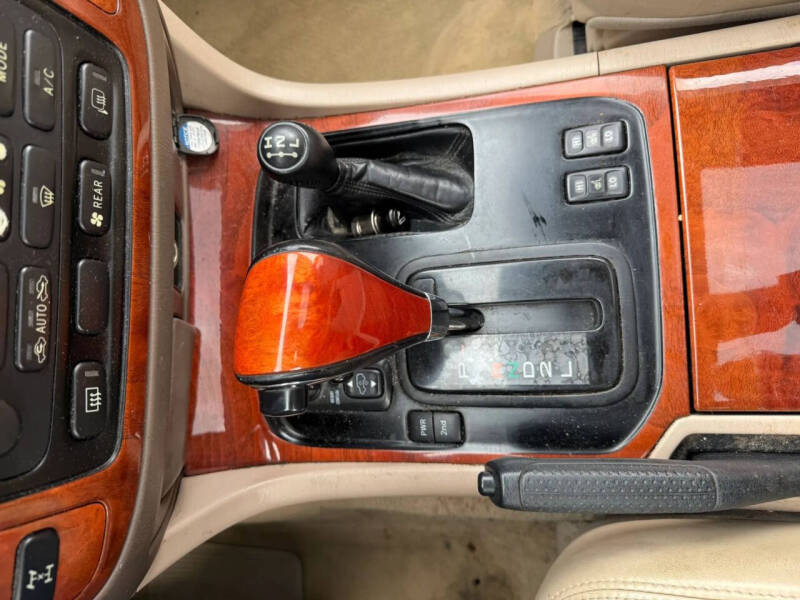 2001 Lexus LX 470