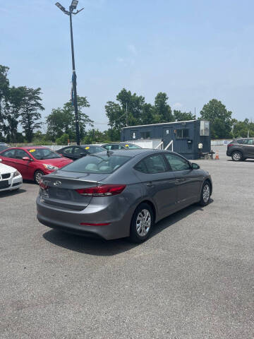 2017 Hyundai Elantra SE