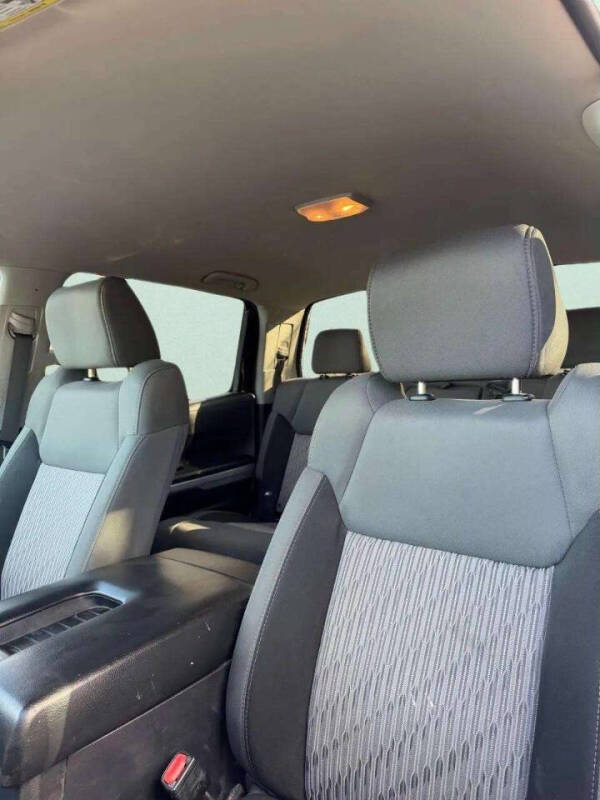 2017 Toyota Tundra SR5