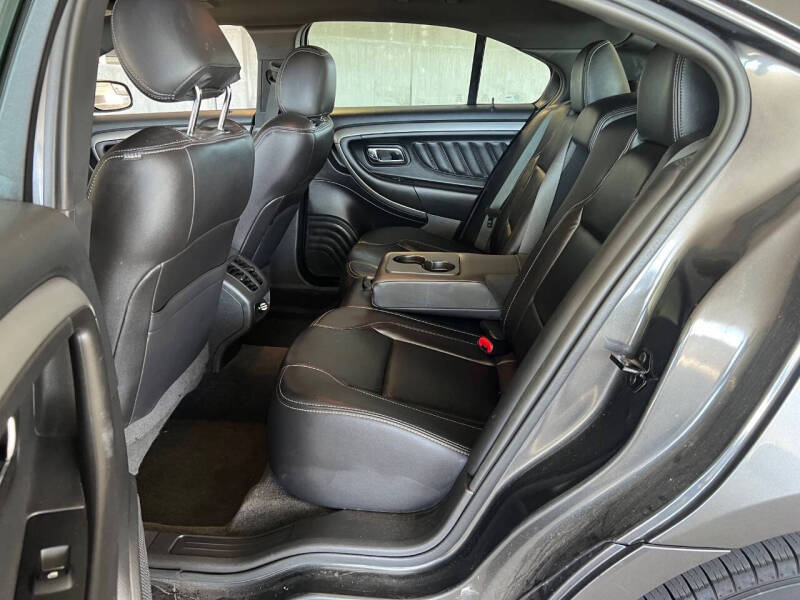 2018 Ford Taurus SEL