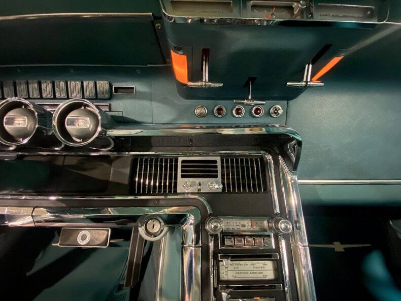 1966 Ford Thunderbird