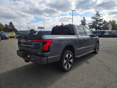 2025 Ford F-150 Lightning Platinum