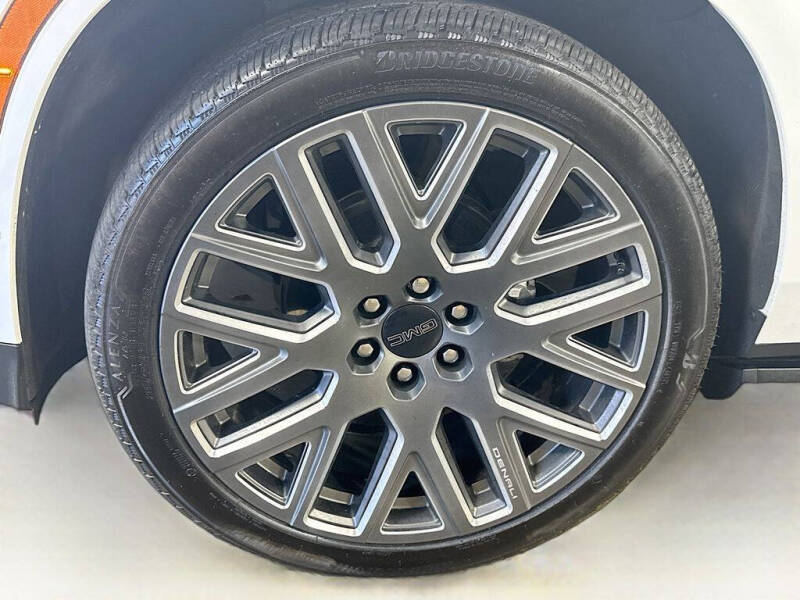 2025 GMC Yukon Denali Ultimate