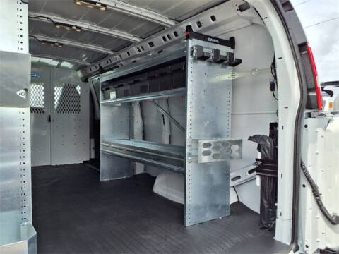 2025 Chevrolet Express 3500