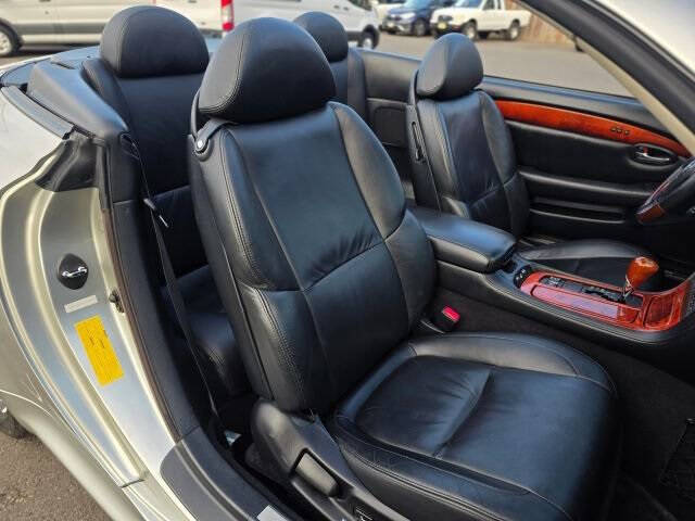 2004 Lexus SC 430