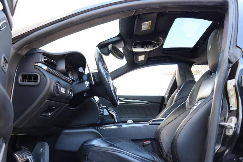 2022 Maserati Quattroporte Modena