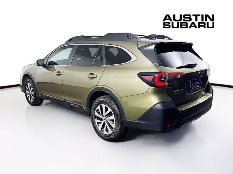 2022 Subaru Outback Premium