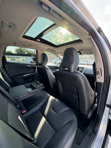 2016 Volvo XC60 T5 Drive-E Premier