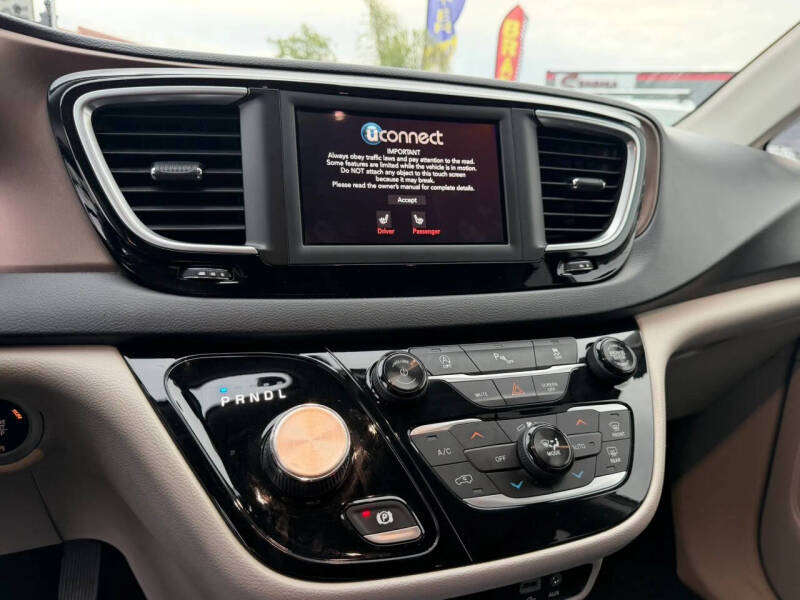 2018 Chrysler Pacifica Touring L