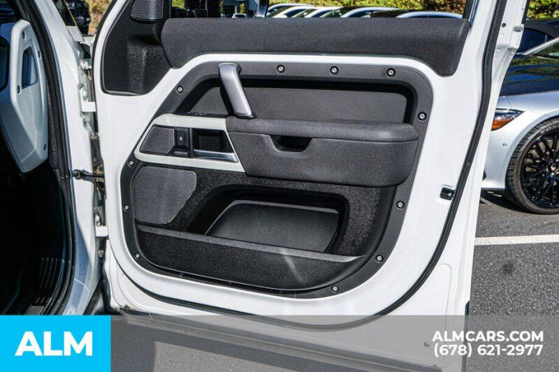 2023 Land Rover Defender 110 X-Dynamic SE