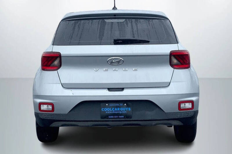 2023 Hyundai Venue SE