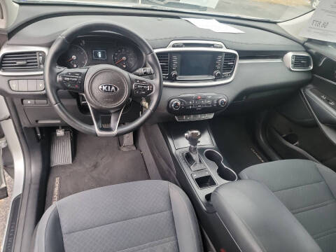 2018 Kia Sorento L