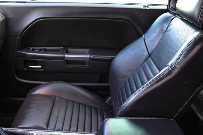 2013 Dodge Challenger R/T Plus