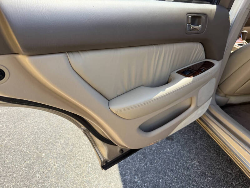 1996 Lexus LS 400